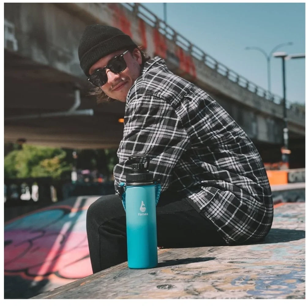 NWT FARSEA SKY BLUE OMBRÉ Water bottle 18oz - Picture 2 of 8